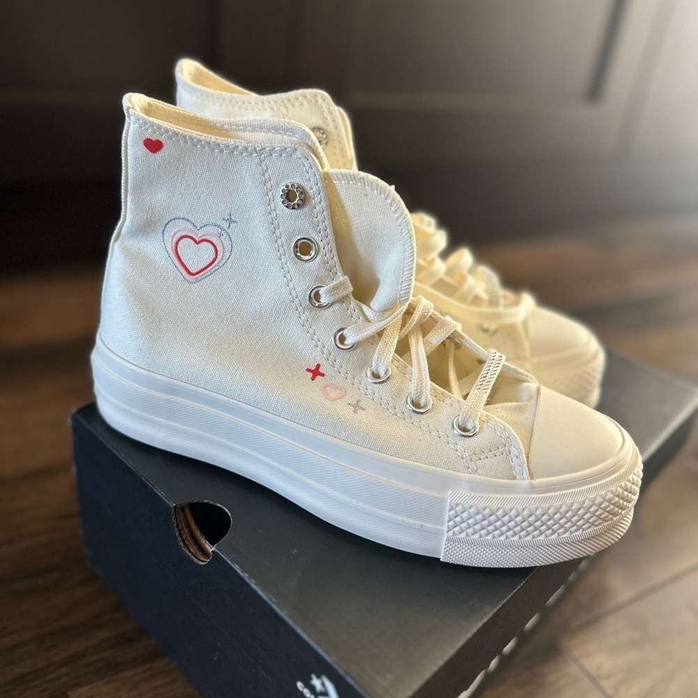 Converse Chuck Taylor All Star Lift NWT